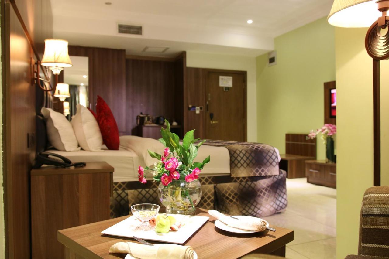 Grand Pela Hotel & Suites Abuja Exterior foto