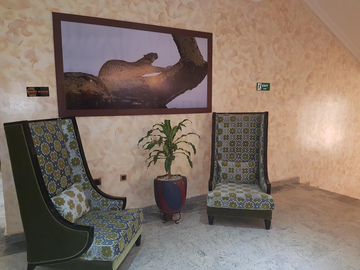 Grand Pela Hotel & Suites Abuja Exterior foto