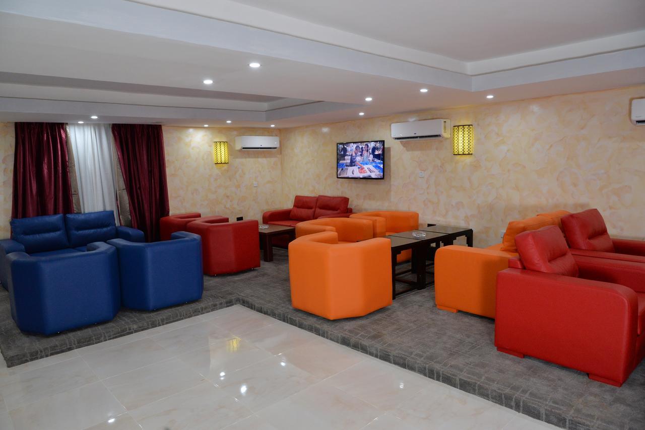 Grand Pela Hotel & Suites Abuja Exterior foto