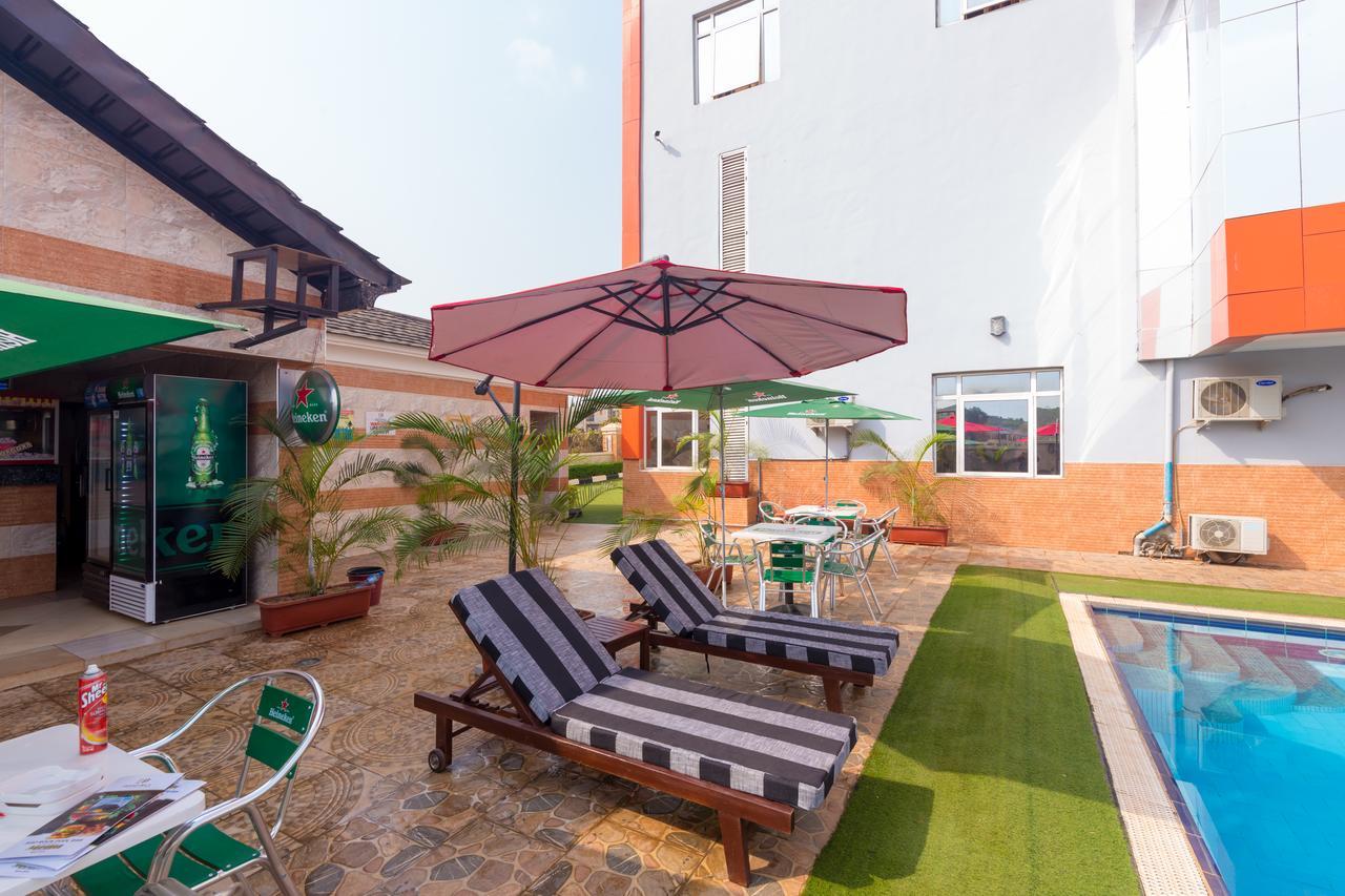 Grand Pela Hotel & Suites Abuja Exterior foto